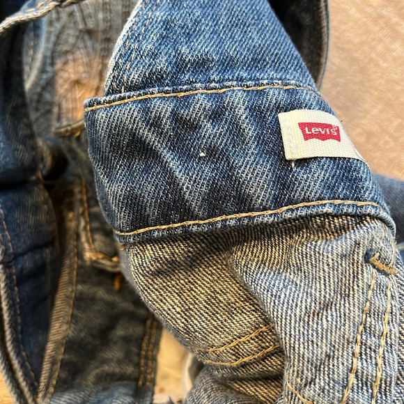 Levi's Girl's Size 10 Girl Overalls Shorts Shortalls Jean Denim Blue Medium Wash - Picture 7 of 8